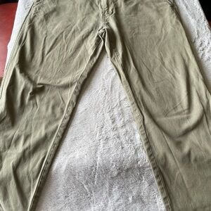 Levi's XXChinos standard taper green 38 x 30